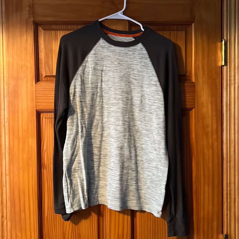 Urban Pipeline Heather Gray Long Sleeve Shirt Size: Medium